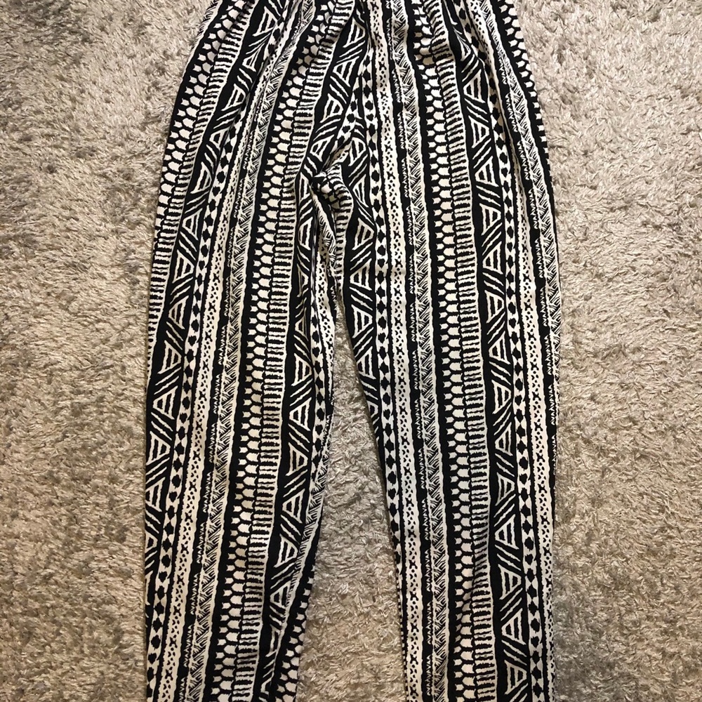 Black and white pegged trousers/pants - Picture 3 of 3